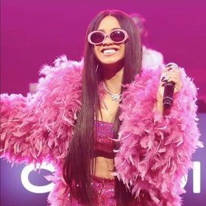 Meet your Posher, Monique